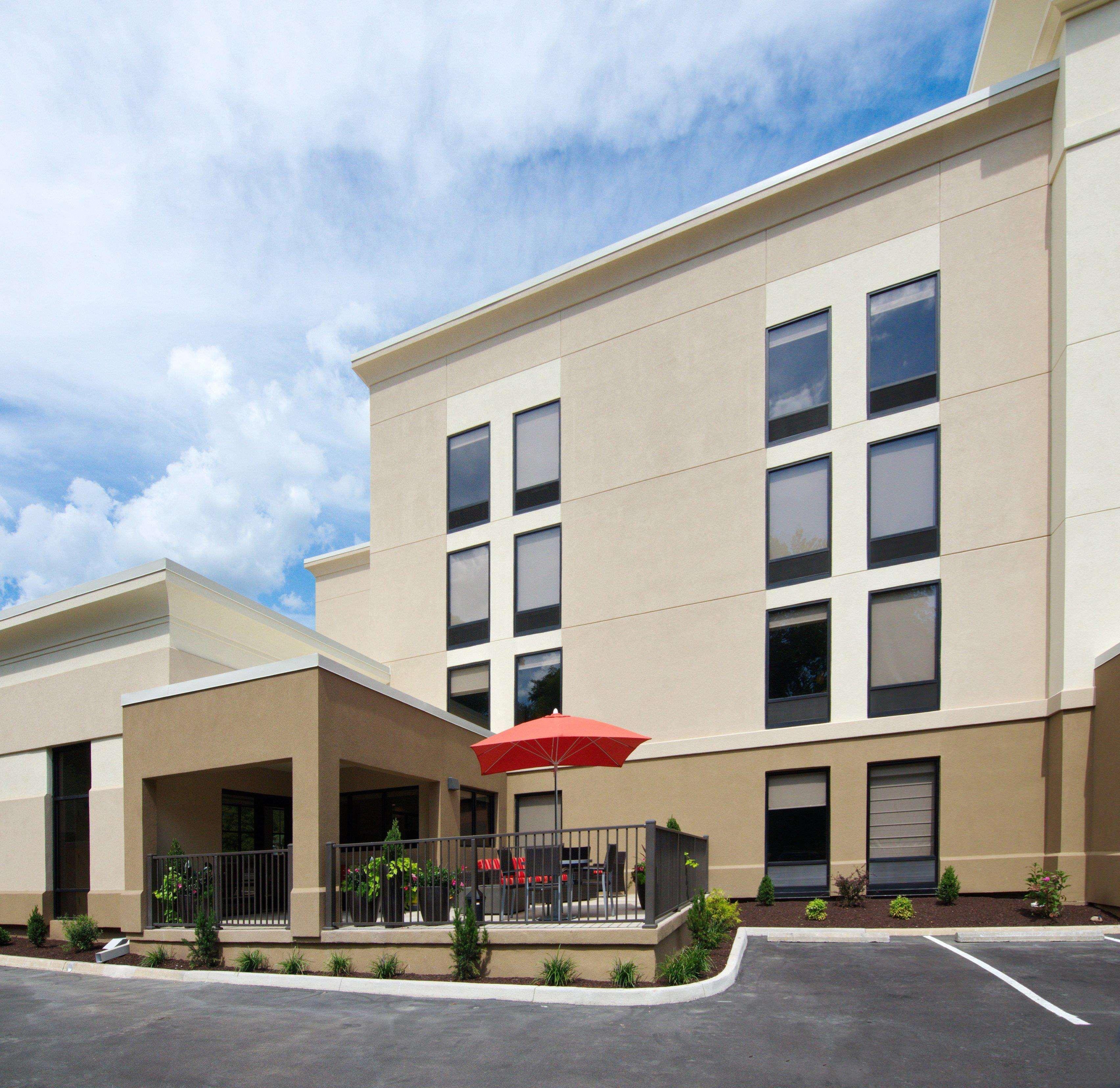 Hampton Inn Covington Va Екстериор снимка