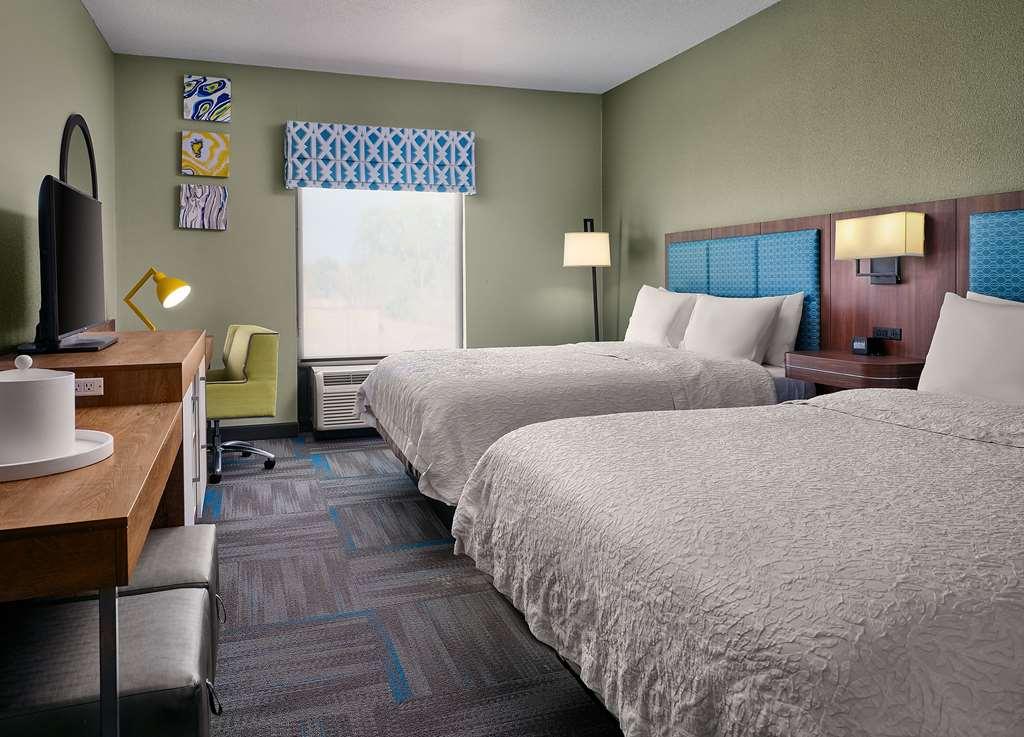 Hampton Inn Covington Va Стая снимка
